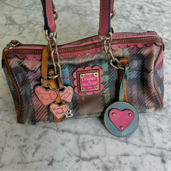 Dooney & Bourke Handbags - Vintage Y2K dooney & bourke barrel bag